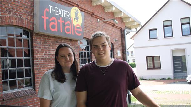 Lara Köhler und Henry Wulff gehören zum zehnköpfigen Ensemble einer Theaterjugendgruppe und schauspielern leidenschaftlich gerne. Beim Theater Fatale haben sie Gelegenheit dazu. 