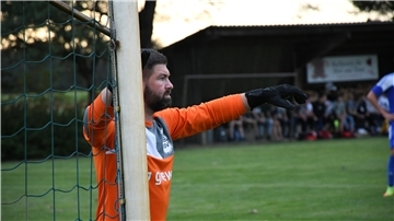 Lars Neugebauer in Aktion, als Torwart bei der zweiten Herrenmannschaft des Rotenburger SV. 