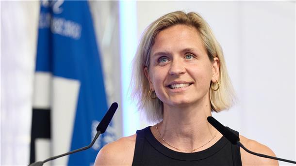 Laura Ludwig über Fußball-EM: „Coole Atmosphäre hier“ Laura Ludwig besuchte das DFB-Spiel in Zürich.