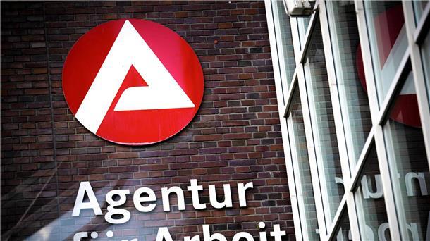 Arbeitslosigkeit in Bremen sinkt im Mai nur leicht Laut Arbeitsagentur sinkt die Zahl der Arbeitslosen leicht. (Symbolbild)