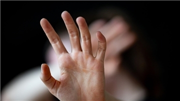 Laut dem Bundeskriminalamt erreichte die Zahl der Fälle, bei denen Mädchen anderen Mädchen Gewalt angetan haben, im Jahr 2022 einen traurigen Höhepunkt.