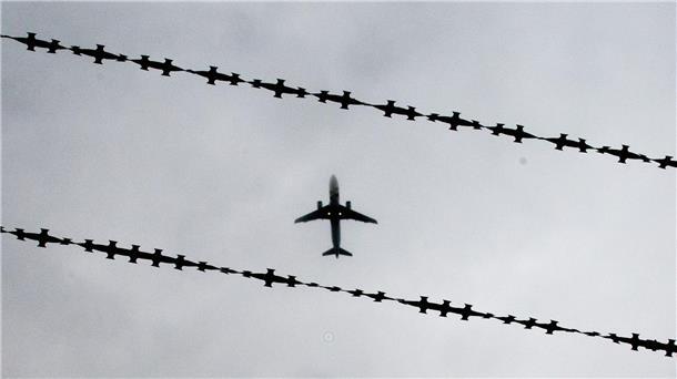 Laut Innenministerium gibt es in Niedersachsen eine zweistellige Zahl afghanischer Straftäter, die für eine weitere Abschiebung infrage kommt. (Symbolbild)