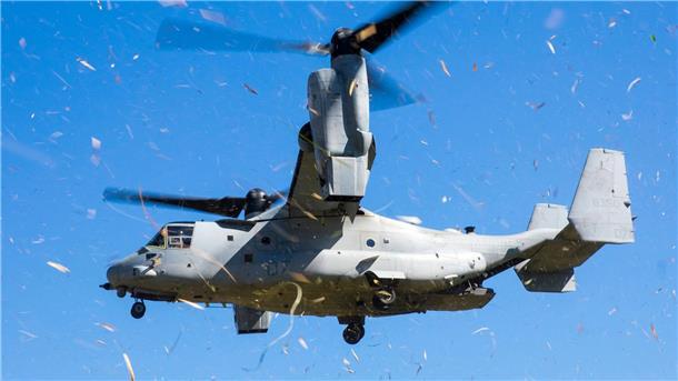 Nach Absturz Hunderte US-Militärflugzeuge vorerst am Boden Laut „New York Times“ wurden mehr als 60 Todesfälle mit Osprey-Unfällen in Verbindung gebracht, seit das US-Militär Anfang der 1990er Jahre begann, das Fluggerät einzusetzen.