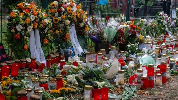 Laut Staatsanwaltschaft wurde der Polizist von sechs Schüssen getroffen. (Archivbild)