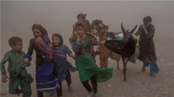Nach Erdbeben: Fast 100.000 Kinder benötigen Hilfe Laut Unicef brauchen mehr als 96.000 afghanische Kinder Unterstützung.