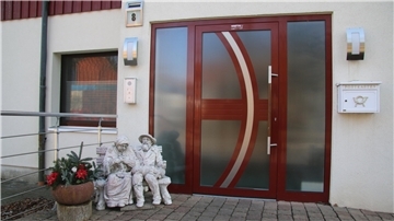 Blick auf den Eingang des ehemaligen Pflegeheims Ankerplatz in Cuxhaven-Sahlenburg