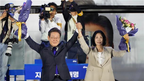 Fünf Punkte, die man über Südkoreas Wahlsieger wissen sollte Lees Aufsteiger-Biografie spiegelt eindrücklich den Aufstieg Südkoreas wider.