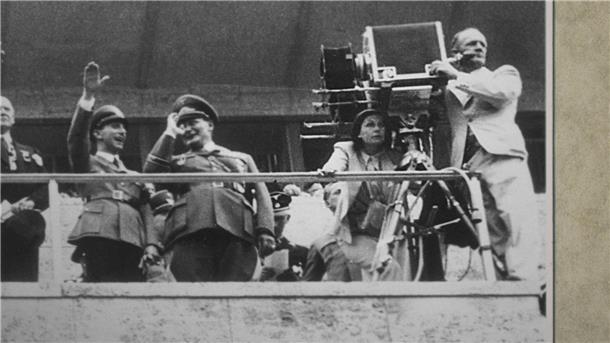Die Lügen der Leni Riefenstahl Leni Riefenstahl während der Dreharbeiten von „Olympia“ mit Joseph Goebbels.