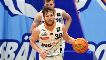 Leon Friederici spielte in der Saison 2020/2021 für die Eisbären. Nach Zwischenstationen beim MBC und in Heidelberg geht es jetzt nach Koblenz in die ProB.