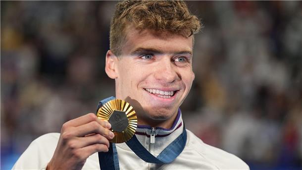„Allez les Bleus“: Paris feiert Olympia und seine Helden Léon Marchand wird bei Olympia gefeiert.