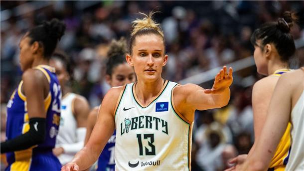 Fiebich und Sabally mit Titelverteidiger wieder in Playoffs Leonie Fiebich ist mit dem Titelverteidiger New York Liberty sicher in den WNBA-Playoffs.