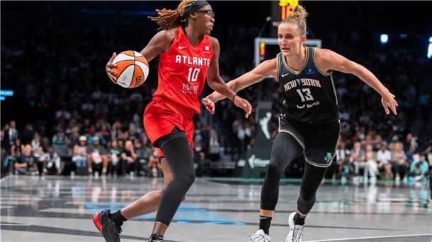 Stunden vor dem Finale: Fiebichs Plan für den WNBA-Triumph Leonie Fiebich (r) könnte gleich in ihrer ersten Saison den Titel holen.