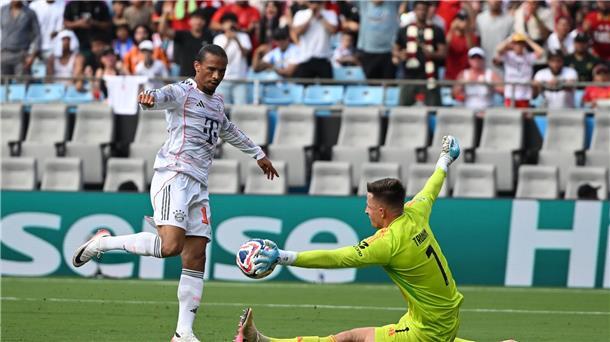 Leroy Sané vergab mehrere Großchancen, auch hier scheitert er am sehr gut haltenden Benfica-Torwart.