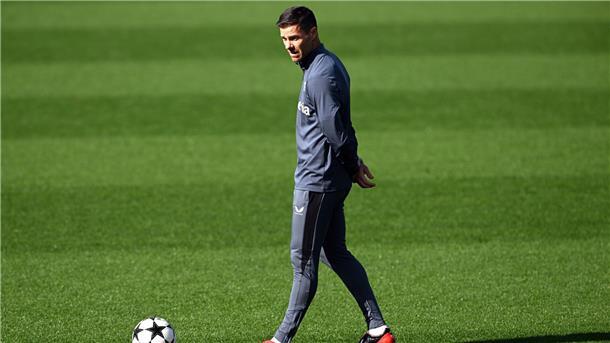 Leverkusens Trainer Xabi Alonso mahnt sein Team gegen Milan zur Geduld.