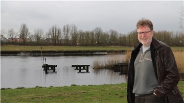 Lieblingsort an der Geeste: Hinter der Eishalle kommt Dr. Rainer Berthin beim Joggen immer an den Spuren der alten Werft vorbei.