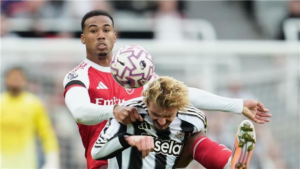 Newcastle feiert „Big Nick“ - aber verliert Lieferten sich phasenweise ein Privat-Duell: Nick Woltemade (vorne) und Garbriel