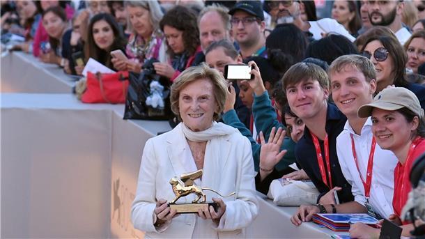 Filmfestspiele Venedig eröffnet Liliana Cavani hat den Goldenen Ehrenlöwen für ihr Lebenswerk erhalten