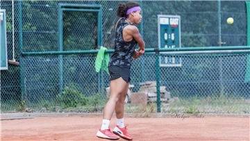 Lilly-Rose Tengbe musste sich an Position 2 zwar im Einzel geschlagen geben, am Ende setzte sie sich jedoch mit den BTV-Damen durch.
