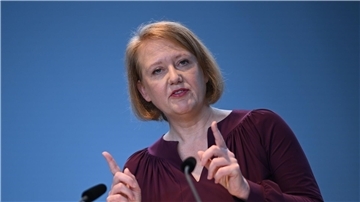 Kindergrundsicherung: Paus wehrt sich gegen Kritik Lisa Paus spricht bei einer Pressekonferenz. (Archivbild)