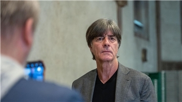 Löw will noch nicht endgültig Schluss machen.