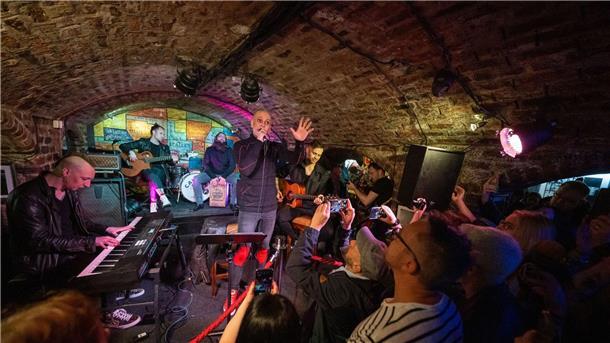 ESC 2023: Guter Startplatz für Deutschland Lord Of The Lost geben im legendären Cavern Club ein Unplugged-Konzert.