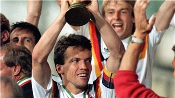 Lothar Matthäus als Weltmeister - vor genau 20 Jahren beendete er seine Profikarriere.