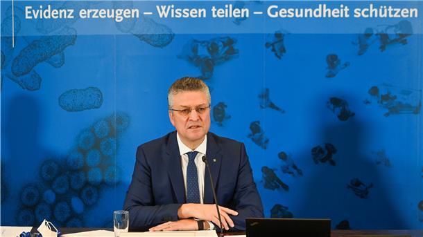 Lothar Wieler ist Präsident des Robert Koch-Instituts. Es veröffentlicht täglich die 7-Tage-Inzidenz - verlässlich, aber inaktuell.