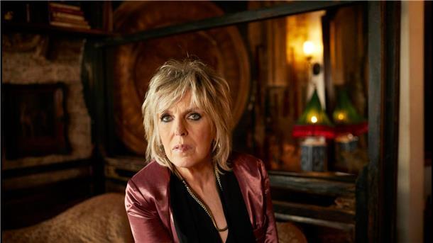 Lucinda Williams rockt sich mit Bruce Springsteen zurück Lucinda Williams erzählt hinreißende „Stories From A Rock N Roll Heart“.