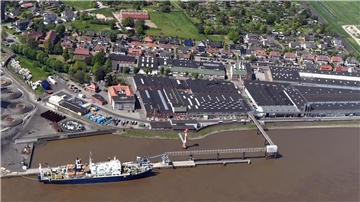 Wurden Seekabel aus Nordenham für russisches Militär-Geheimprojekt genutzt? Luftaufnahme der Norddeutschen Seekabelwerke: Sind hier Kabel für ein geheimes Militärprojekt in Russland gefertigt worden? Das berichtet die ARD-Fernsehsendung „Panorama“.