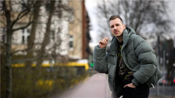 Harter Sound auf Alligatoah-Album: „Bin sensibler geworden“ Lukas Strobel ist besser bekannt als der Rapper Alligatoah.