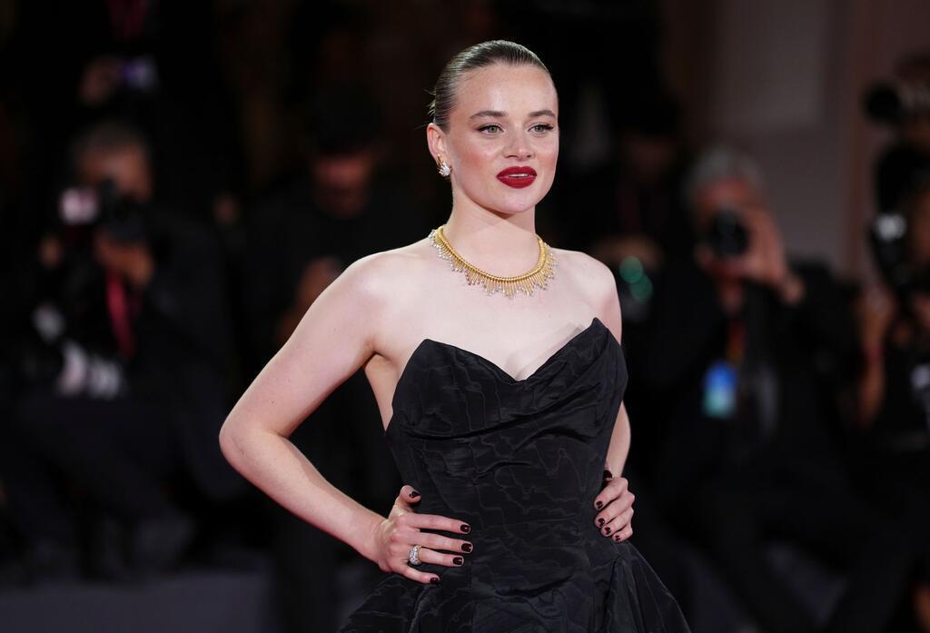 Luna Wedler vor der Premiere von „Silent Friend“. 