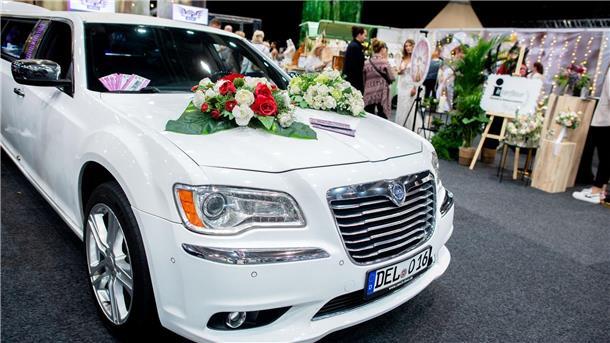 Trends und Traditionen auf Oldenburger Hochzeitsmesse Luxuskarosse für den großen Tag. (Foto-aktuell)
