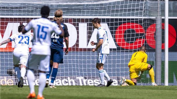 Weltmeister-Bruder hält Paderborn im Aufstiegsrennen Magdeburg ging früh in Führung.