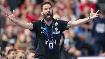 Magdeburgs Trainer Bennet Wiegert bekommt einen neuen Spieler.
