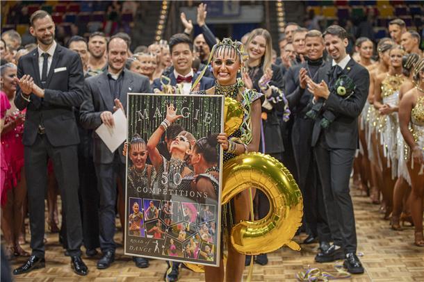Maggie Hahn feiert ihren 50. Wettbewerb in der Stadthalle Bremerhaven – ein beso...
