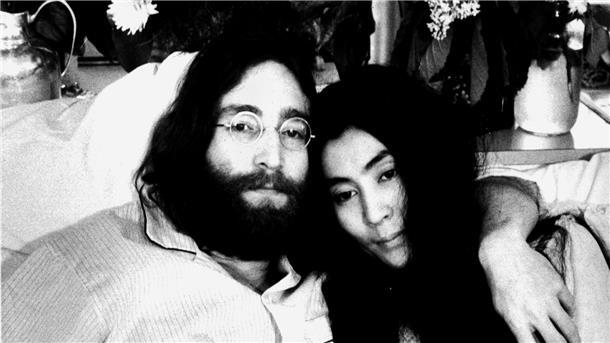 „Make love, not war“: Yoko Ono und John Lennon.