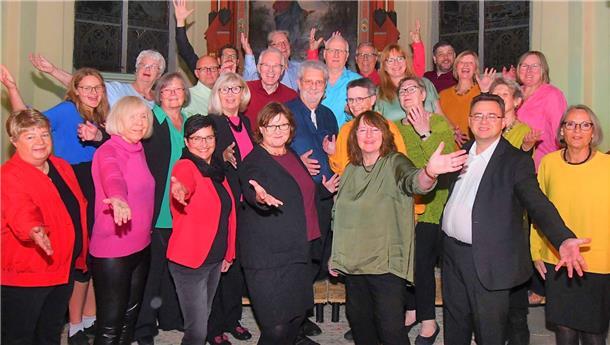 Mehr als 200 Besucher begeistert von zwei A-cappella-Chören Mal gefühlvoll, mal mitreißend: Der Langener Popchor „nach acht“ erhielt in der Imsumer Kirche Riesenbeifall.