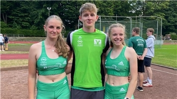 Malin Sulenski, Ole Stein und Hannah Pöhl (v. li./alle TSV Wehdel) waren mit ihren Leistungen bei den norddeutschen Meisterschaften sehr zufrieden.