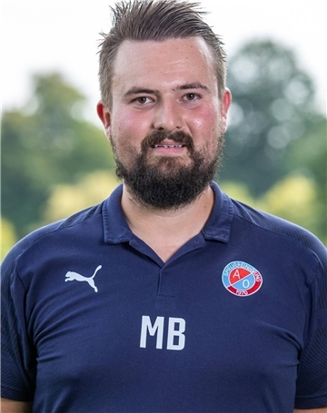 Malte Bösch - hier noch im Shirt der Spielvereinigung Ahlerstedt/Ottendorf - übernimmt zur neuen Saison das Traineramt beim Heeslinger SC. 