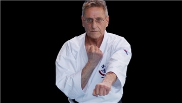 Manfred Schramm vom GTV hat den 7. Dan-Karatemeistergrad erhalten.