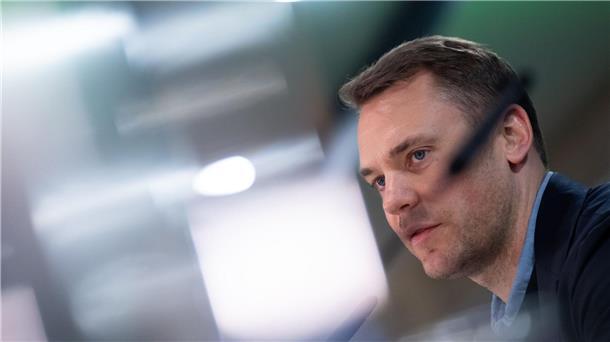 Kompany hofft auf „Schlüsselmomente“ für den FC Bayern Manuel Neuer steht vor der Premiere im Celtic Park.