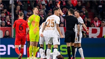 Manuel Neuers Einspruch gegen die Sperre im DFB-Pokal bleibt erfolglos.