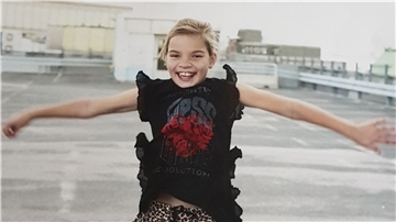 Mara Skrodolies (11) aus Schiffdorf ist eine gefragte Tänzerin in Musikvideos und Deutsche Meisterin im Videoclip-Dancing