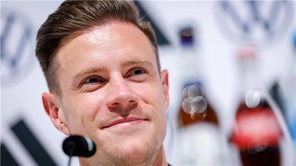 Verkaufskandidat? Ter Stegen sieht Zukunft klar bei Barça Marc-André ter Stegen bei der Pressekonferenz in Herzogenaurach.