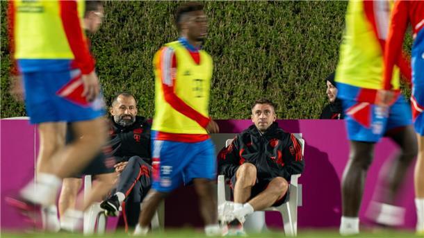 Ehemaliger Bayern-Manager Neppe heuert in Paris an Marco Neppe war zehn Jahre für den FC Bayern aktiv - hier etwa beim Wintertrainingslager 2023 in Doha. (Archivfoto)