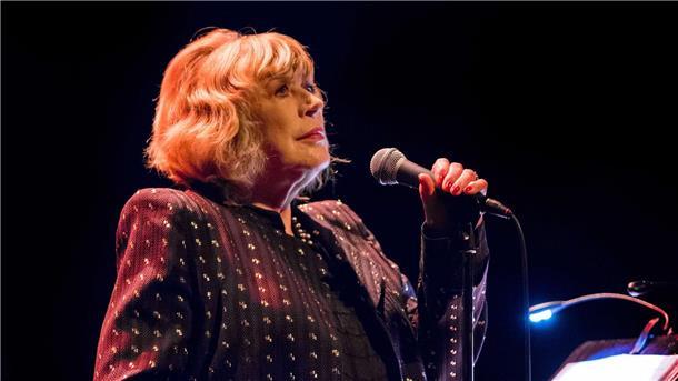 Tributealbum: Stars helfen erkrankter Marianne Faithfull Marianne Faithfull: „Ich werde wohl nie wieder singen können.“