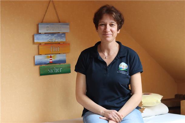 Marina Feldmann betreibt in Kirchtimke eine Praxis für Kinesiologie. Mittels dieser Methode will sie Energieblockaden lösen und Körper und Geist in Balance bringen.