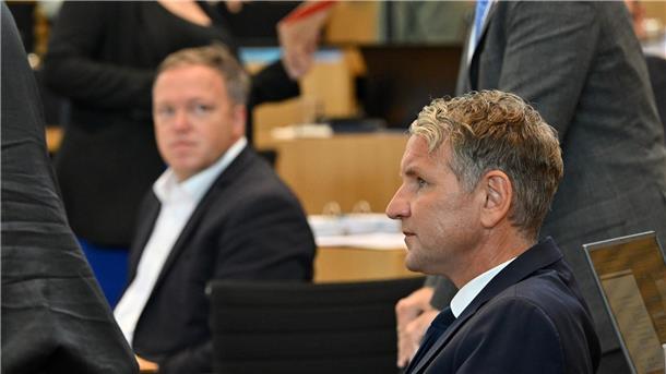 Sender verteidigt TV-Duell Höcke/Voigt Mario Voigt (l) und Björn Höcke wollen im TV-Duell gegeneinander antreten.