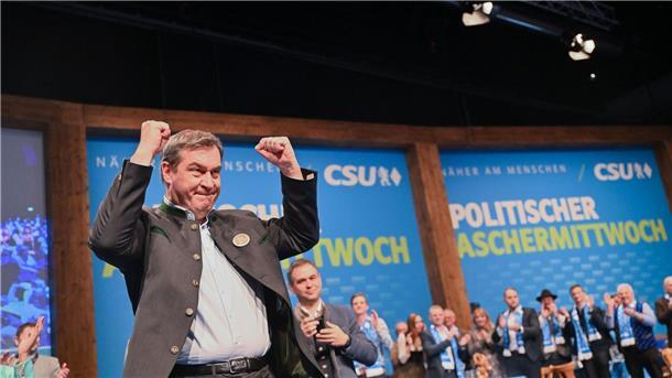Söder teilt gegen Radio Bremen und SR aus Markus Söder kommt zum politischen Aschermittwoch der CSU in Passau.