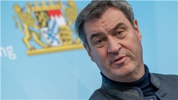 Söder vor Bayern-Wappen